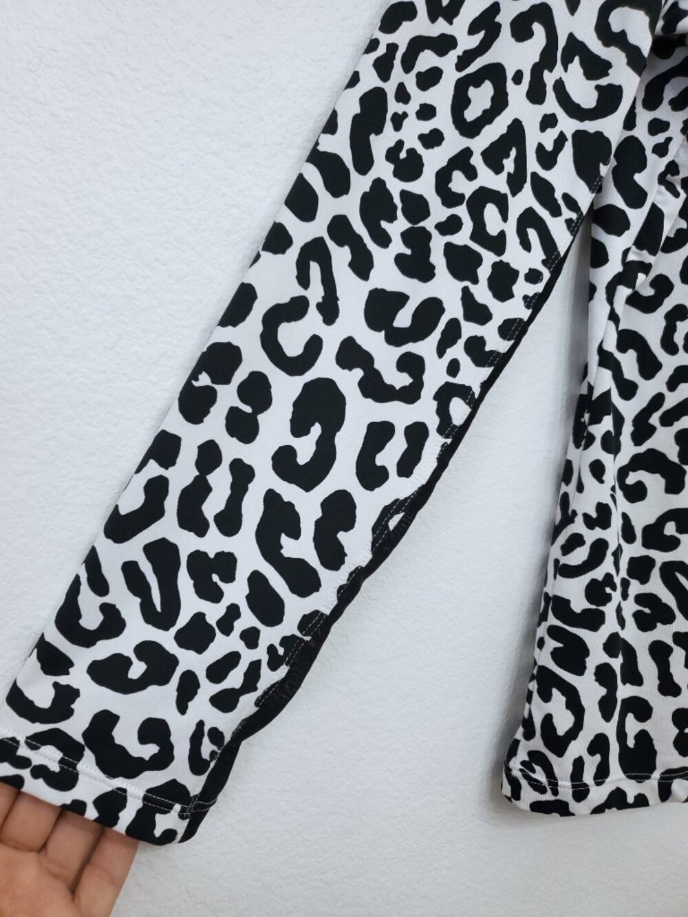 Tail Activewear Animal Print Long Sleeve 1/4 Zip Tennis Pickleball Golf Top M - Picture 4 of 13